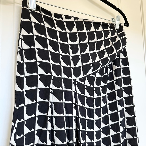 Zara Geo Abstract Print Midi Skirt in Size S - Picture 6 of 10